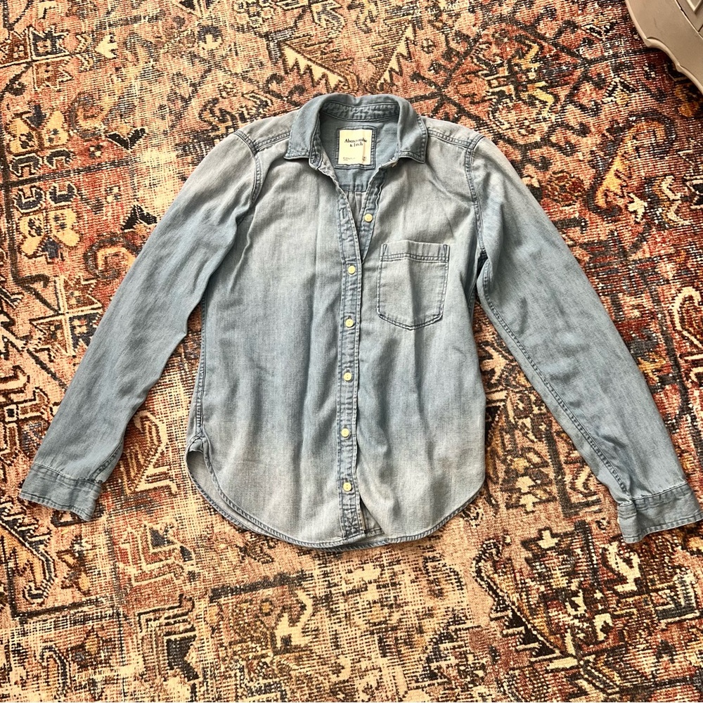 Chambray Abercrombie button down